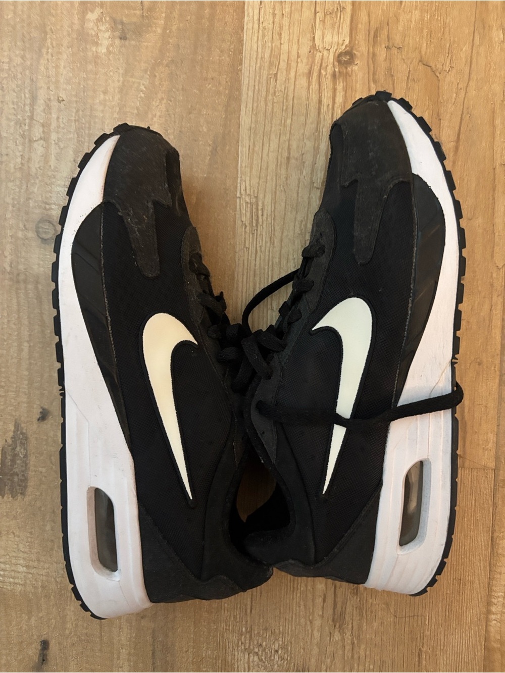 Nike | Black and White  Sneakers